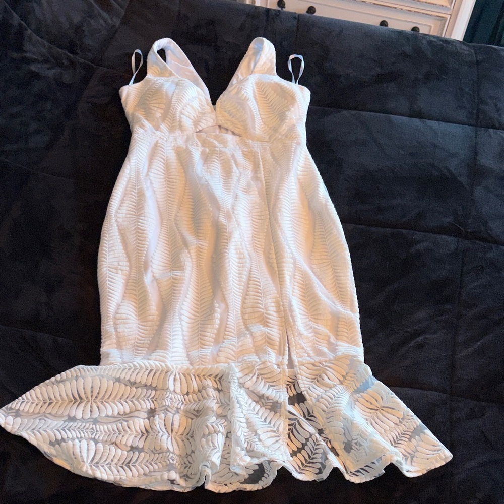 White Lace Slip Dress with Spaghetti Straps guess size 4